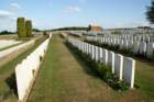 solomonsgraveinthefrontrighthandrowwith2bonthesideoftheheadstone_small.jpg