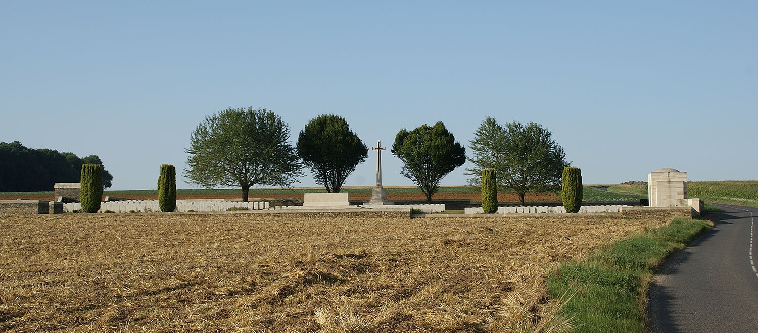 viewofthecemeterycomingfromthevillageofcrouysaintpierre.jpg